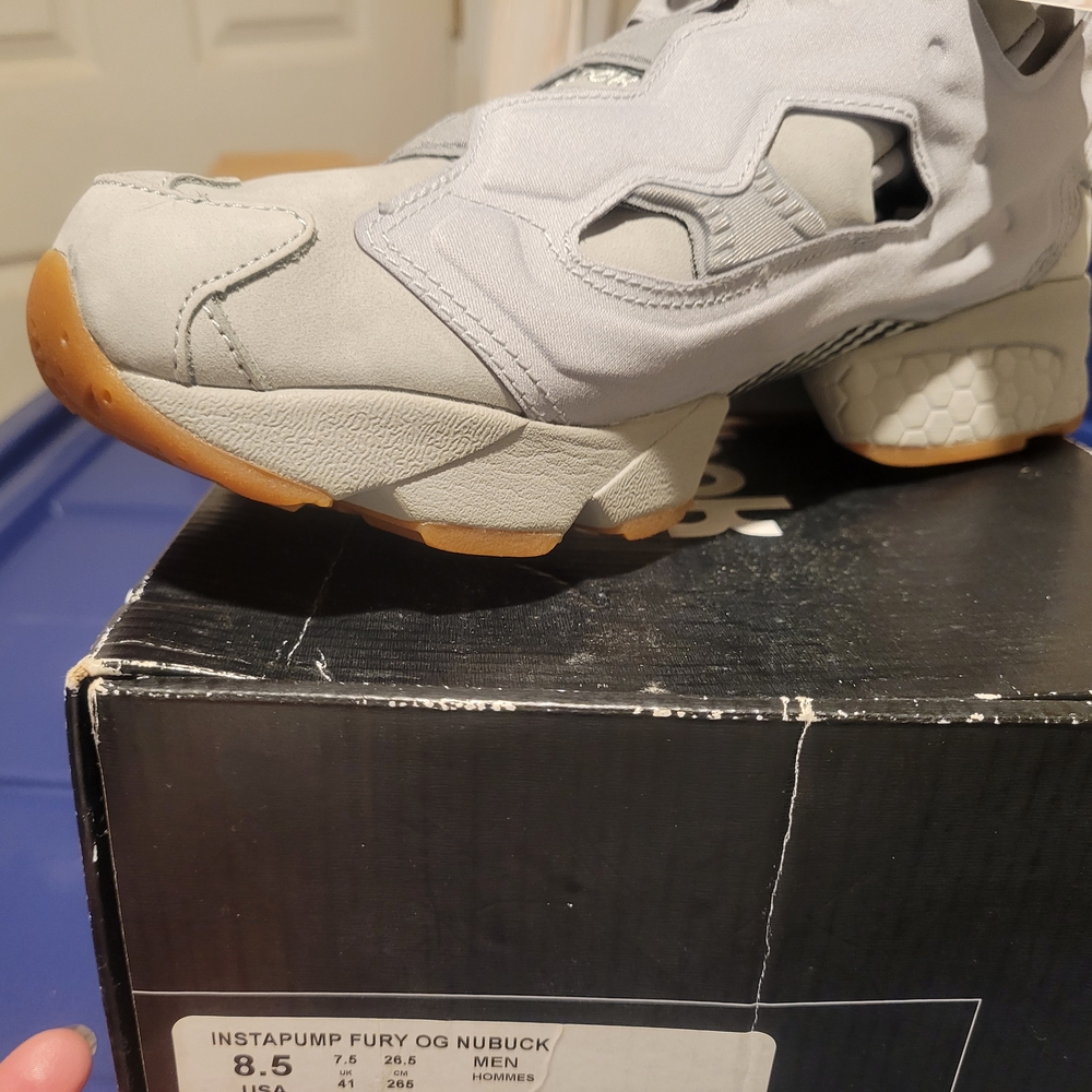 Reebok Insta Pump FURY Shoes in Gray and Orange - Picture 2 of 4